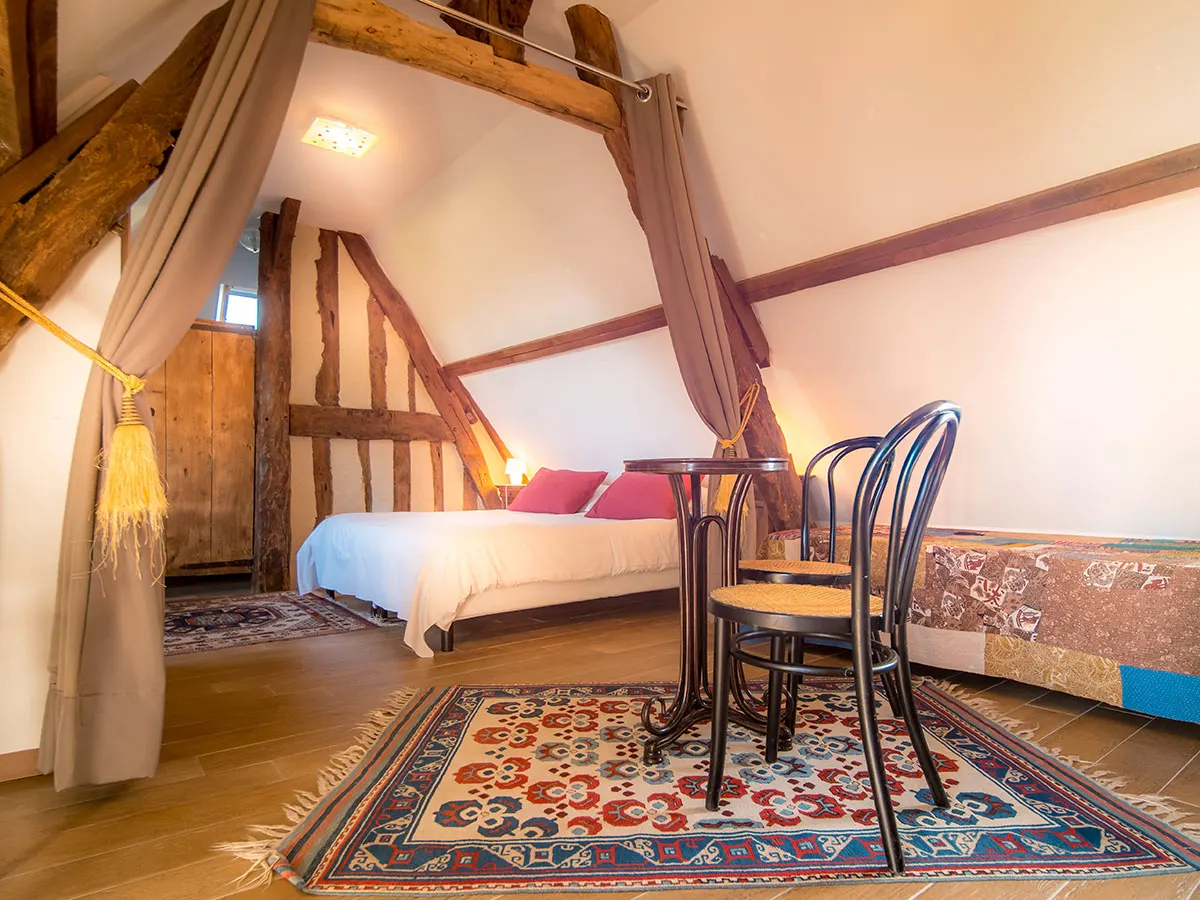 La chambre Capri, mansardée